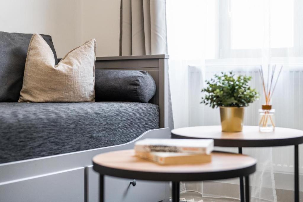 Apartament Nice Apartman In New Town Praga Zewnętrze zdjęcie