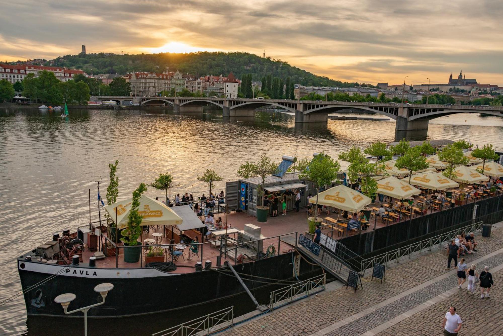 Apartament Nice Apartman In New Town Praga Zewnętrze zdjęcie